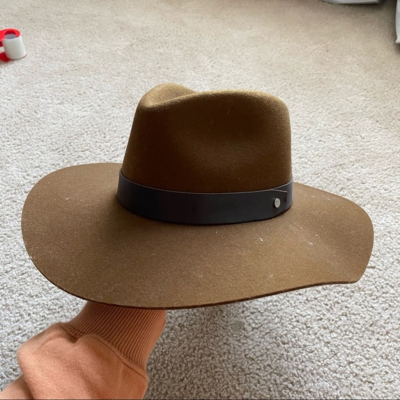 rag & bone Accessories - Rag & Bone NWT Kacy Fedora Tan - Small